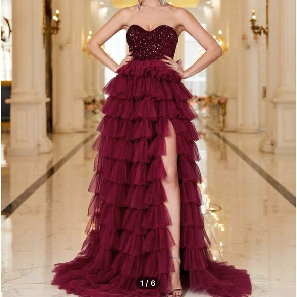 Contrast Sequin Split thigh high dress - Picture 3 of 4